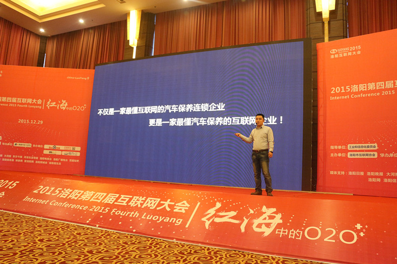 黃偉先生2 (1).jpg